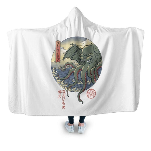 Cthulhu Ukiyo E Hooded Blanket - Adult / Premium Sherpa