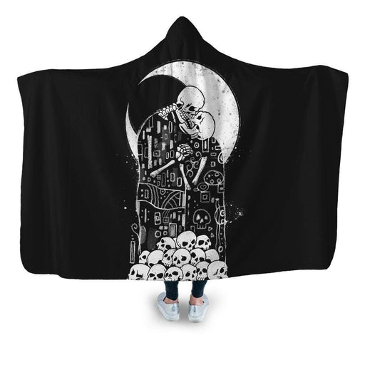 Kiss Of Death Hooded Blanket - Adult / Premium Sherpa